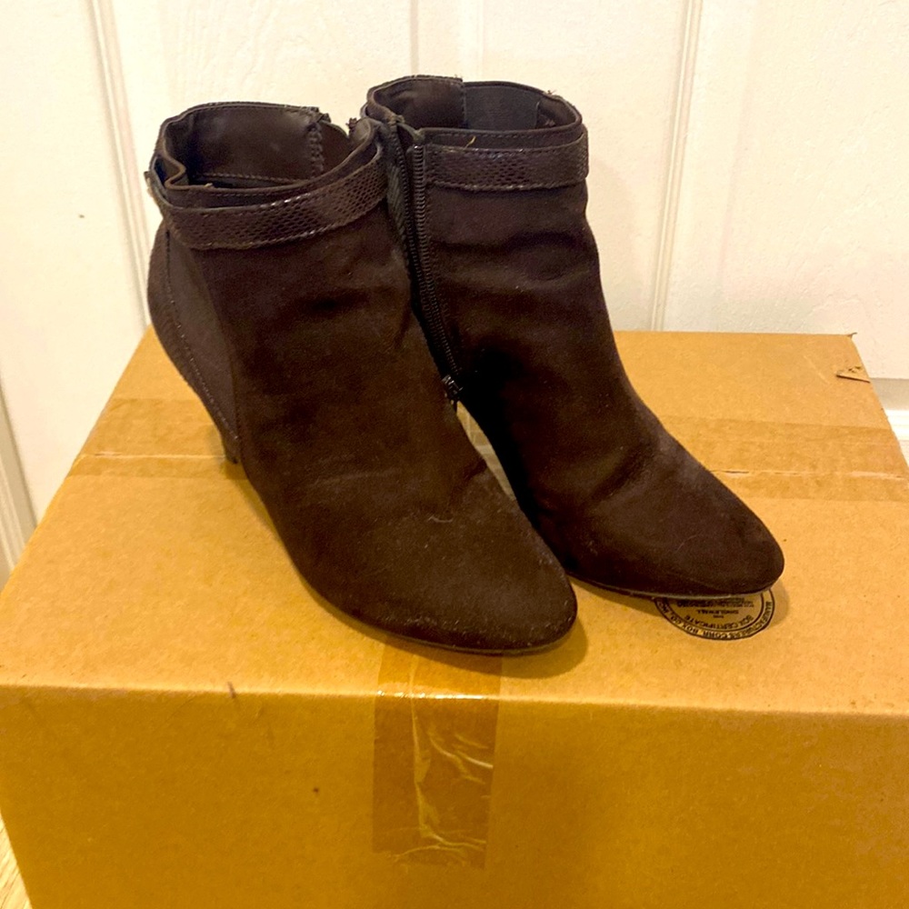 Brown Ankle Bootie - size 8